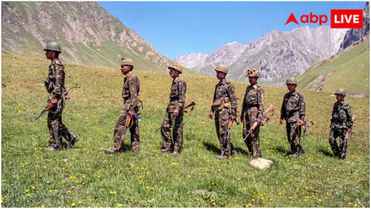 what is the punishment for treason in indian army details in tamil Army Treason: தேசத்துரோகம் - இந்திய ராணுவத்தில் என்ன தண்டனை தெரியுமா? விதிகளை கவனிங்க..!