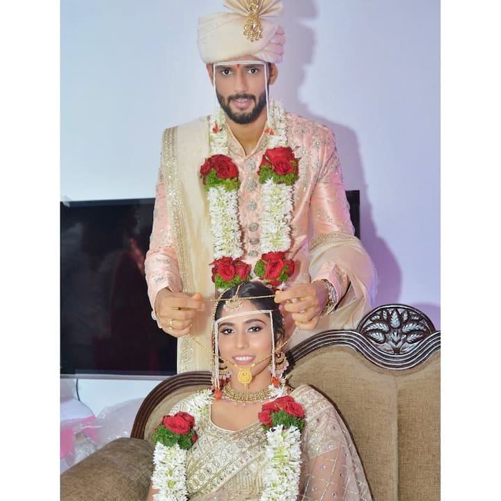 शिवम दुबे और अंजुम खान की शादी हिंदू और मुस्लिम रीति-रिवाज से हुई, जिसके मुताबिक दोनों की शादी हुई.