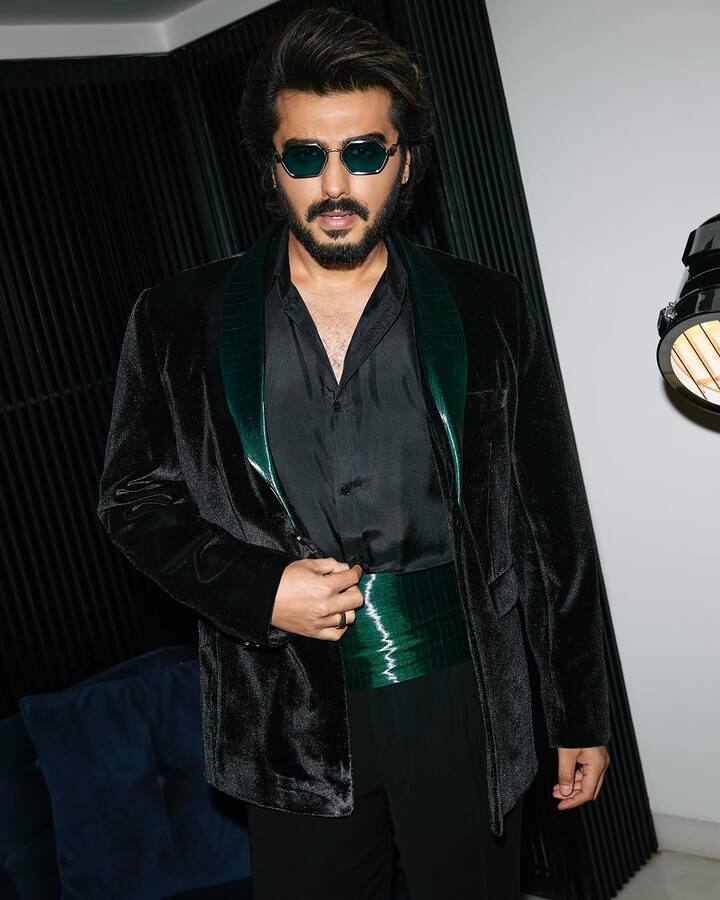 दरअसल हाल ही में अर्जुन कपूर यूट्यूबर राज शमानी के पॉडकास्ट में पहुंचे थे. जहां एक्टर ने ट्रोलिंग पर बात करते हुए कहा था कि, ‘लोगों ने चाहा था कि मैं फेल हो जाऊं..’ वहीं इस दौरान एक्टर ने सलमान खान पर बात की.