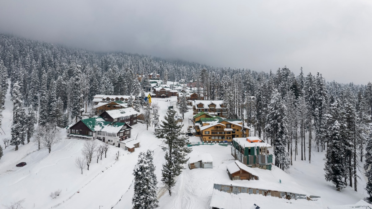 From Manali To Ladakh: 5 Stunning Places In India To Celebrate Christmas In Snow