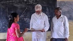 Dada Bhuse : ...जेव्हा शिक्षणमंत्री दादा भुसे अचानक शाळेत येतात, विद्यार्थ्यांसोबत बेंचवर बसतात, शिक्षकांना बोलतात; पाहा PHOTOS