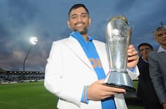 PHOTOS: आज ही के दिन 20 साल पहले एमएस धोनी ने अंतर्राष्ट्रीय क्रिकेट में रखा था कदम, डेब्यू मैच में हुए थे रन आउट