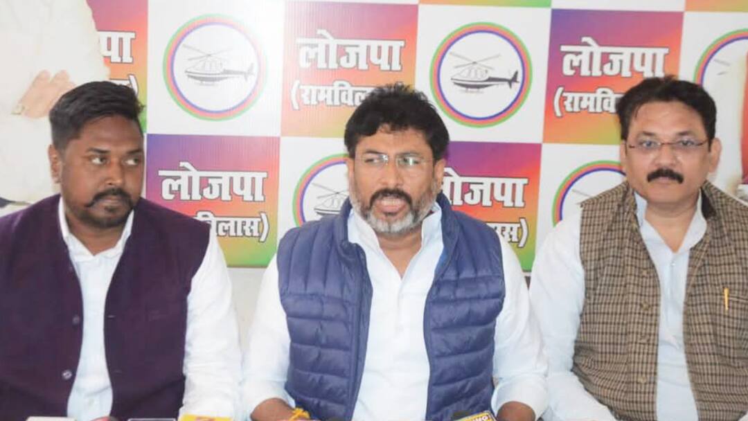 Chirag Paswan: 243 सीटों पर चिराग पासवान की पार्टी की तैयारी, कितने पर लड़ेगी चुनाव? मिला ये जवाब Chirag Paswan Party LJPR is Preparing on 243 Seats for Bihar Vidhan Sabha Chunav 2025 ANN Chirag Paswan: 243 सीटों पर चिराग पासवान की पार्टी की तैयारी, कितने पर लड़ेगी चुनाव? मिला ये जवाब