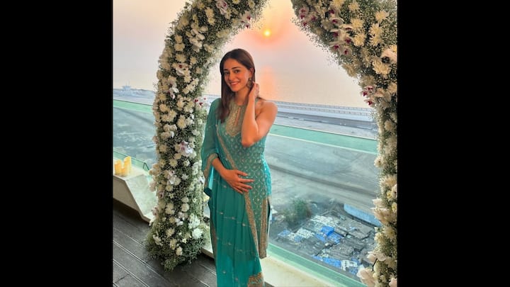 5. Ananya Panday: Ananya Panday's turquoise salwar suit is an ideal choice for New Year celebrations. With the intricately embroidered silhouette, the actress looks radiant. The outfit is perfect for festive gatherings with family or friends. (Image Source: Twitter/@filmfare)