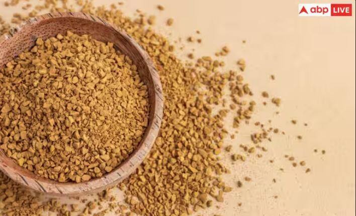 ਮੇਥੀ ਭਾਰ ਘਟਾਉਣ ਵਿੱਚ ਕਾਰਗਰ ਹੈ ਜੇਕਰ ਤੁਸੀਂ ਮੇਥੀ ਅਤੇ ਸੌਂਫ ਦਾ ਪਾਣੀ ਨਿਯਮਿਤ ਤੌਰ 'ਤੇ ਪੀਂਦੇ ਹੋ ਤਾਂ ਇਹ ਮੋਟਾਪਾ ਤੇਜ਼ੀ ਨਾਲ ਘੱਟ ਕਰਦਾ ਹੈ। ਇਸ ਦੇ ਲਈ ਇਨ੍ਹਾਂ ਬੀਜਾਂ ਨੂੰ ਚਬਾ ਕੇ ਖਾਓ, ਤੁਹਾਨੂੰ ਜਲਦੀ ਹੀ ਅਸਰ ਦਿਖਾਈ ਦੇਵੇਗਾ।