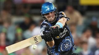 England Player Jamie overton attackimg batting and bowling in big bash gives CSK a handy finisher