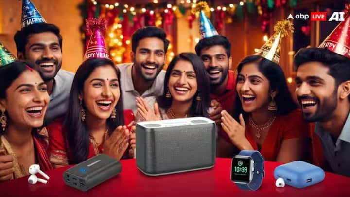 New Year Tech Gift for Friends: नए साल की अब कुछ दी दिनों में शुरुआत होने जा रही है.  इस अवसर पर लोग अपने दोस्तों और रिश्तेदारों के साथ साथ ऑफिस कलीग को भी गिफ्ट देना चाहते हैं.