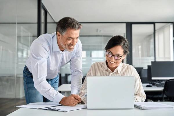 याच सोबत समोरच्याला आपल्या संवाद कौशल्यातून आकर्षित करण्याचा गुण त्यांच्यात असतो. समोरच्याकडून स्वत:चा फायदा कसा करुन घ्यायचा हे यांना बरोबर समजतं.