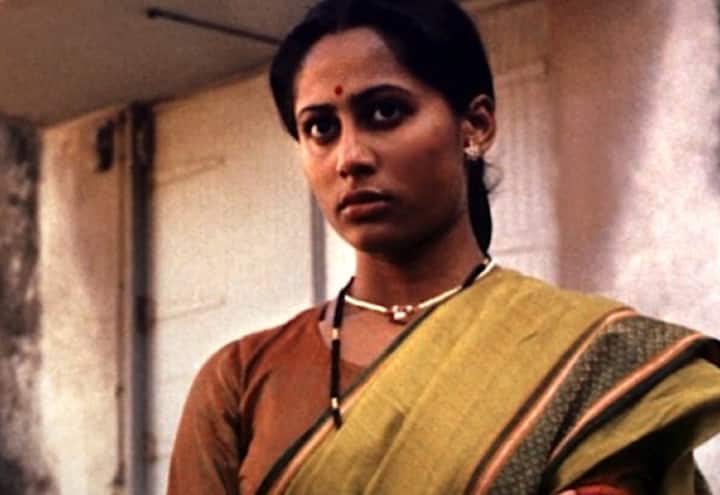 Bhumika (1977): Starring Smita Patil, ‘Bhumika’ is a semi-autobiographical account of the life of Hansa Wadkar, a Marathi actress.