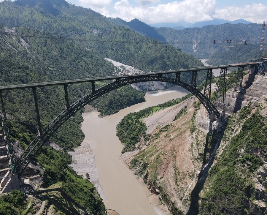 Chenab Rail Bridge: కాశ్మీర్ లోయలో రైల్వే ఇంజనీరింగ్ అద్భుతం, ప్రపంచంలోనే ఎత్తైన 