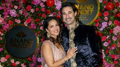 Sunny Leone: ৪৩-এও টানটান ত্বক, তন্বী চেহারা.. ফিট থাকতে কোন কোন নিয়ম মেনে চলেন সানি লিওন?