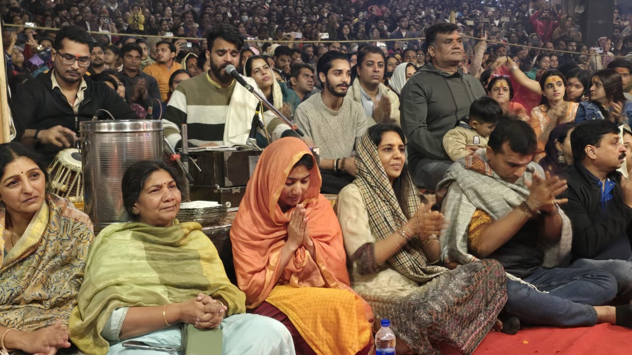 South actress Sai Pallavi reached Varanasi, participated in Ganga Aarti, said- 'Feeled the presence of God'