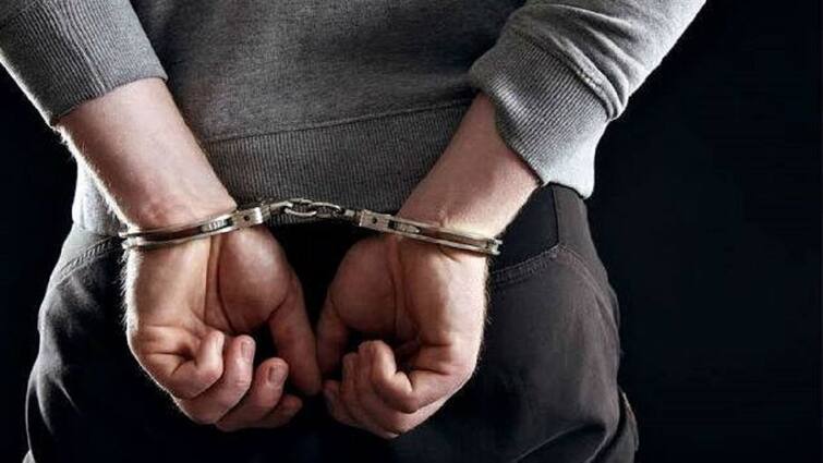 Thanjavur crime  man was arrested for hoarding one ton of ration rice  tnn ஒரு டன் ரேஷன் அரிசி பதுக்கல் - தஞ்சை அருகே ஒருவர் கைது