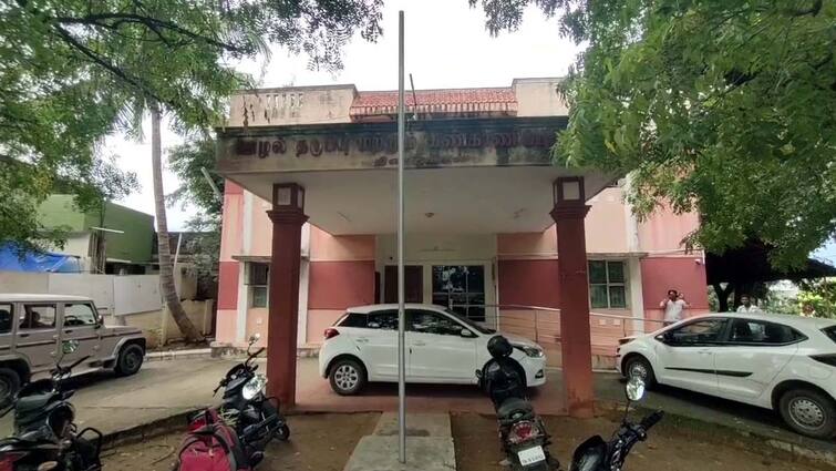 Police booked for accepting bribe to investigate 80-pound jewelry theft case! 80 பவுன் நகை கொள்ளை வழக்கை விசாரிக்க லஞ்சம் பெற்றதாக போலீசார் மீது வழக்கு பதிவு!