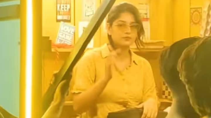 क्लब के सदस्यों ने यह भी दावा किया कि घोषाल खुद दुकान नहीं चला रही थीं, बल्कि उन्हें दूसरों से मदद मिल रही थी.