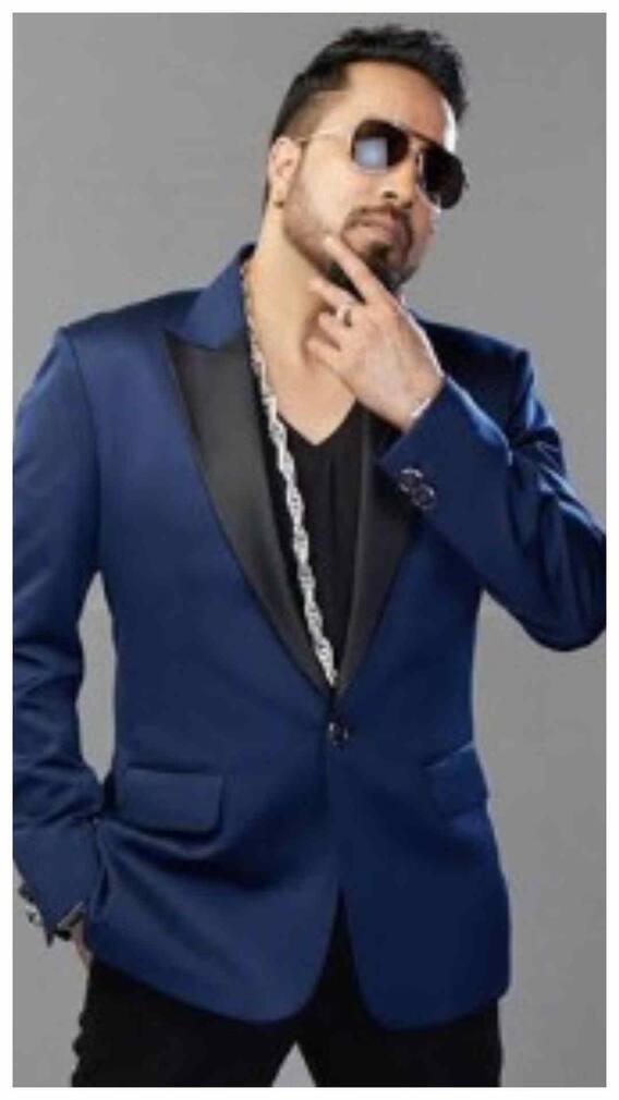 अनंत अंबानी कि इस बात से खफा हैं मीका सिंह