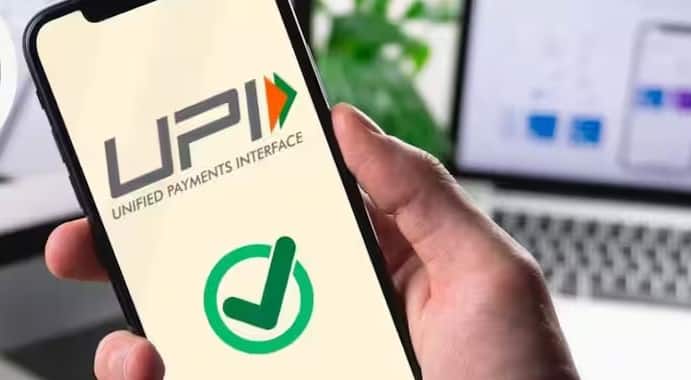 હવે દર વર્ષે તેનો ઉપયોગ વધતો જાય છે. હવે યુનિફાઈડ પેમેન્ટ ઈન્ટરફેસ દ્વારા લોકોને બીજી સુવિધા આપવામાં આવી રહી છે. એટલે કે UPI દ્વારા ક્રેડિટ કાર્ડનો ઉપયોગ કરવો. બેન્કમાં પૈસા નથી અને તેમણે ક્યાંક પેમેન્ટ કરવું હોય અથવા તો કાંઇક ખરીદવું હોય તો તેઓ તેનો ઉપયોગ કરી શકે છે