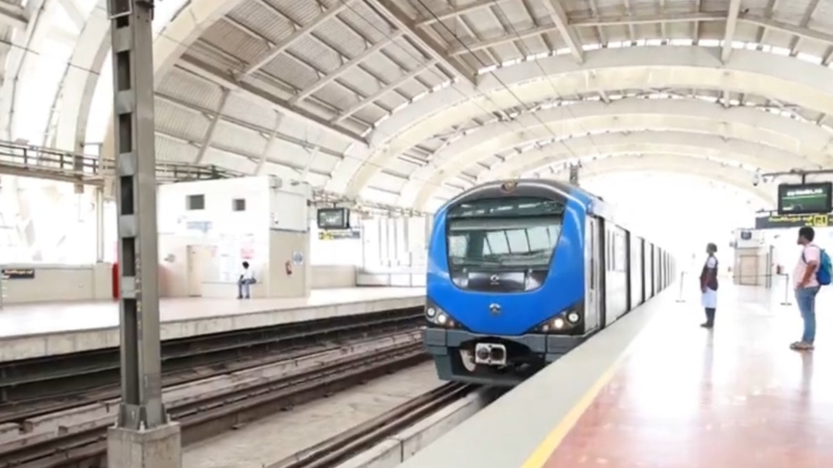 Chennai Metro rail : மக்களே சீக்கிரம் கிளம்புங்க.. மெட்ரோவில் திடீர் கோளாறு! தாமதமாகும் ரயில்கள்