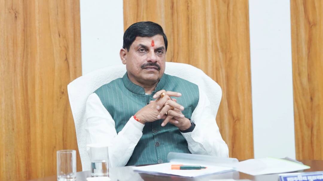 करोड़पति कॉन्स्टेबल सौरभ शर्मा को लेकर खुलासे के बाद CM मोहन यादव का बड़ा बयान, क्या कुछ कहा? MP CM Mohan Yadav Reaction on Millionaire Constable Saurabh Sharma ann करोड़पति कॉन्स्टेबल सौरभ शर्मा को लेकर खुलासे के बाद CM मोहन यादव का बड़ा बयान, क्या कुछ कहा?