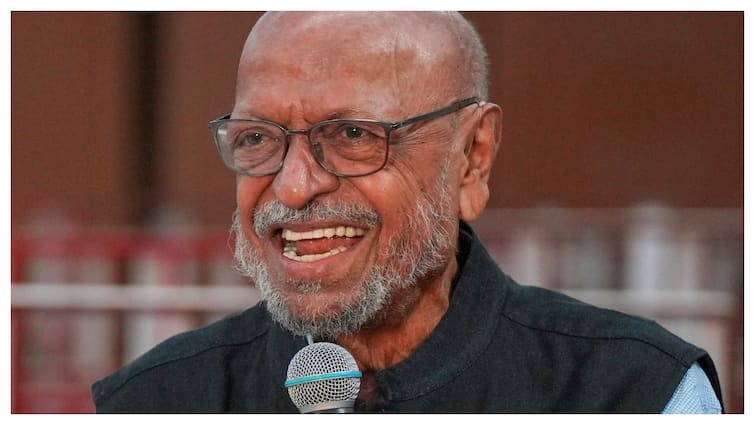 Shyam Benegal Cremated With Full State Honours, Gulzar Says, 'He Hasn't Departed, We've Departed From Him'