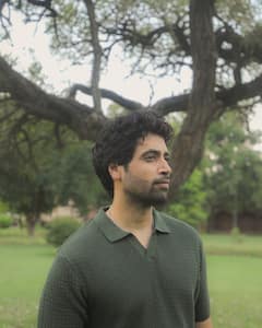 Adivi Sesh : అడివి శేష్​ సింపుల్, స్టైలిష్​ లుక్స్ ఇవే.. టాలీవుడ్​లోనే మోస్ట్ ఎలిజిబుల్ బ్యాచిలర్ ఇతను