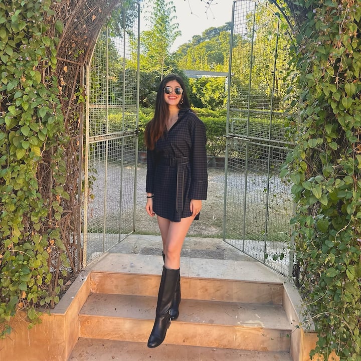 'दिल बेचारा' या तिच्या पहिल्या मुख्य भूमिकेतील चित्रपटातून संजना संघीने जगभरातील प्रेक्षकांमध्ये एक खास ओळख निर्माण केली होती.(फोटो सौजन्य : sanjanasanghi96/इंस्टाग्राम)