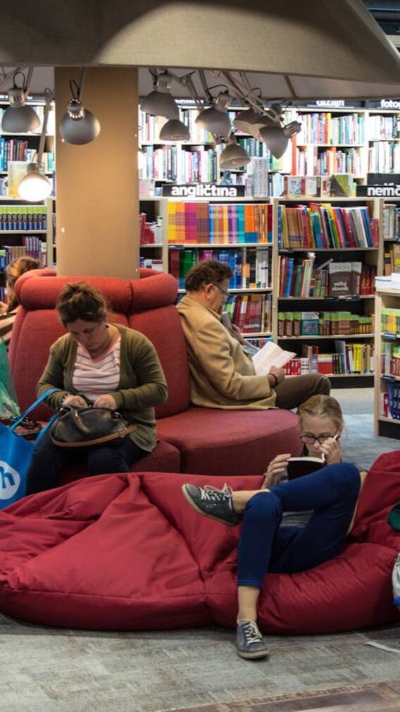 வாழ்க்கை முன்னேற்றத்திற்கு ஏற்ற 10 புத்தகங்கள்