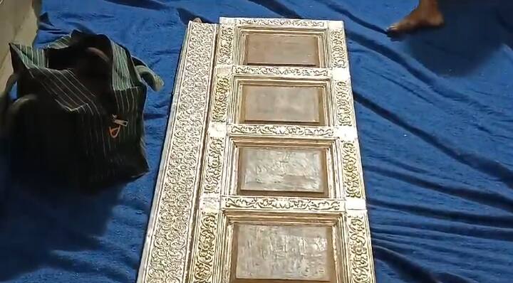 या अंतर्गत संत नामदेव पायरीवरील पितळी दरवाजा चांदीचा बनविण्याचा ठराव मंदिर समितीच्या बैठकीमध्ये करण्यात आला होता.