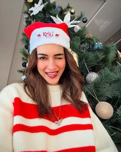 Kriti Sanon Christmas Celebration: રૂમર્ડ બોયફ્રેન્ડ સાથે ક્રિતી સેનને કરી ક્રિસમસની ઉજવણી, ધોની પણ બન્યો સાન્તા