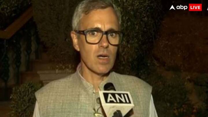 मुख्यमंत्री उमर अब्दुल्ला ने खुद दो सीटों - बडगाम और गांदरबल से जीत दर्ज की. उनकी पार्टी का ये प्रदर्शन राज्य में प्रभावी नेतृत्व को दर्शाता है.