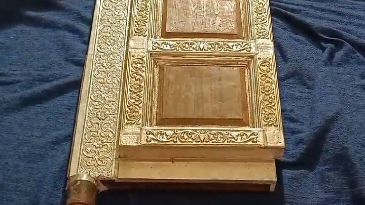 दरम्यान, नांदेड येथील अरगुलकर परिवाराच्यावतीने सदर दरवाजास चांदी बसवून देण्यात येत आहे. त्यासाठी तीस किलो चांदी लागणार असून याची किंमत जवळपास तीस लाख रूपये आहे.