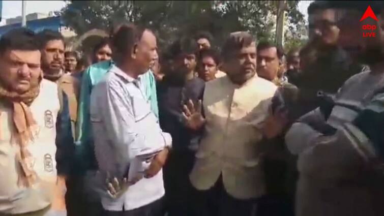 Purba Burdwan police officer faces wrath of Mangalkot TMC MLA Apurba Chowdhury video goes viral Purba Burdwan News: 'এই নপুংসক পুলিশ দরকার নেই', তৃণমূল বিধায়কের রোষের মুখে পুলিশ আধিকারিক; 'সারা মঙ্গলকোট জ্বলবে'