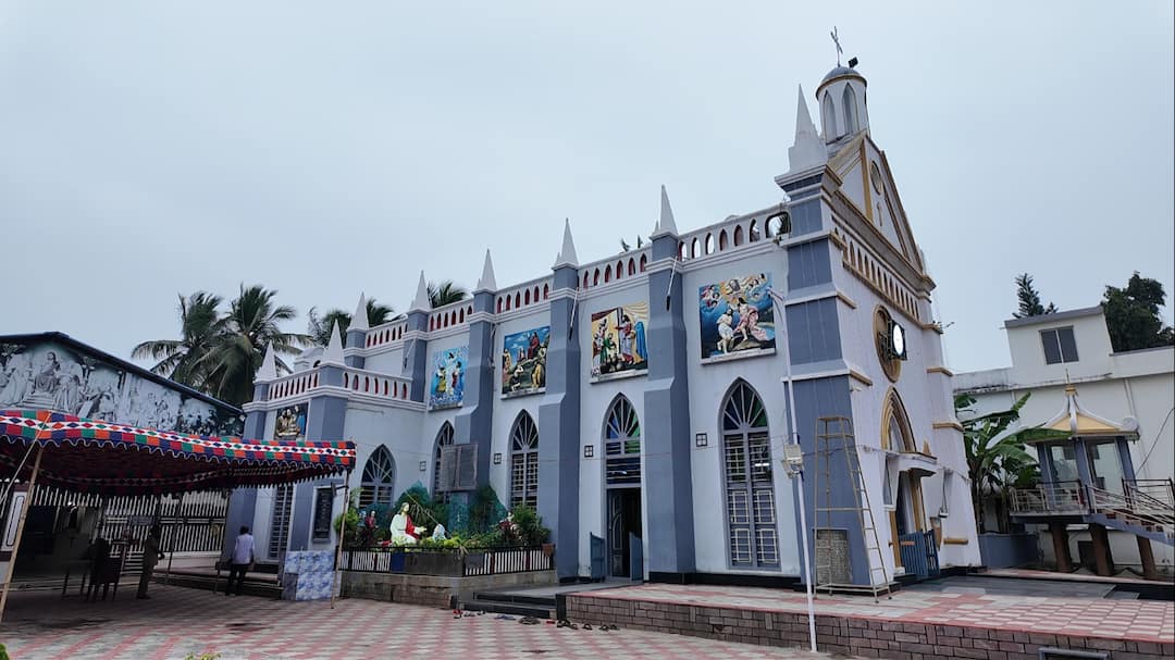 Yanam St Anns Catholic Church: ఫ్రెంచి వారు నిర్మించిన ఈ చర్చి సంకల్ప సిద్ధికి పెట్టింది పేరు - చాలా కథ ఉంది French St Anns Catholic Church in Yanam Christmas 2024 Yanam St Anns Catholic Church: ఫ్రెంచి వారు నిర్మించిన ఈ చర్చి సంకల్ప సిద్ధికి పెట్టింది పేరు - చాలా కథ ఉంది