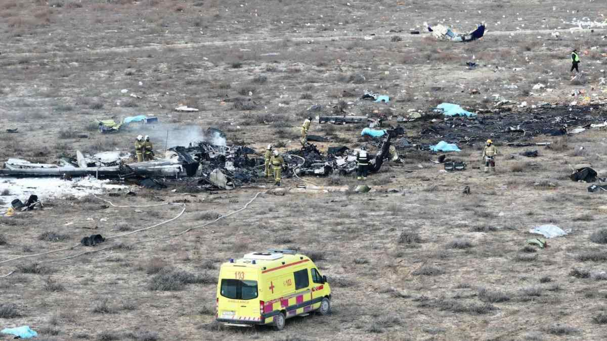 Airlines Plane Crash: కజకిస్థాన్‌ విమాన ప్రమాదంలో కొత్త కోణం-వీడియో వైరల్