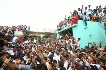 వైఎస్‌ జగన్‌మోహన్‌రెడ్డి రెండు రోజులుగా పులివెందులలో పర్యటిస్తున్నారు.