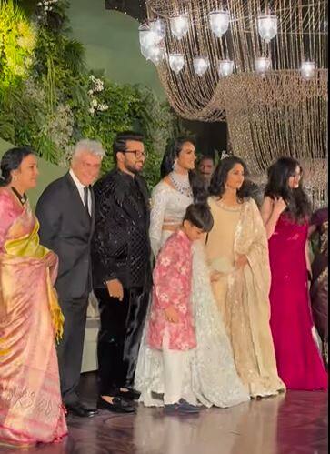 குறிப்பாக சில நாட்களுக்கு முன்பு பேட்மிட்டன் விளையாட்டு வீராங்கனை பிவி சிந்து மற்றும் தட்டா வெங்கடா சாய் என்பவருக்கும் ராஜஸ்தான் மாநிலம் உதய்பூரில் திருமணம் நடந்தது.