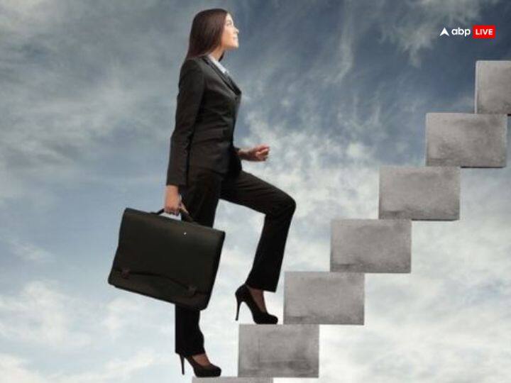 कुंभ राशि वालों के लिए जनवरी का महीना महिलाओं के लिए आर्थिक रुप से शानदार रहने वाला है. आप तरक्की की राह पर आगे बढ़ सकती हैं.