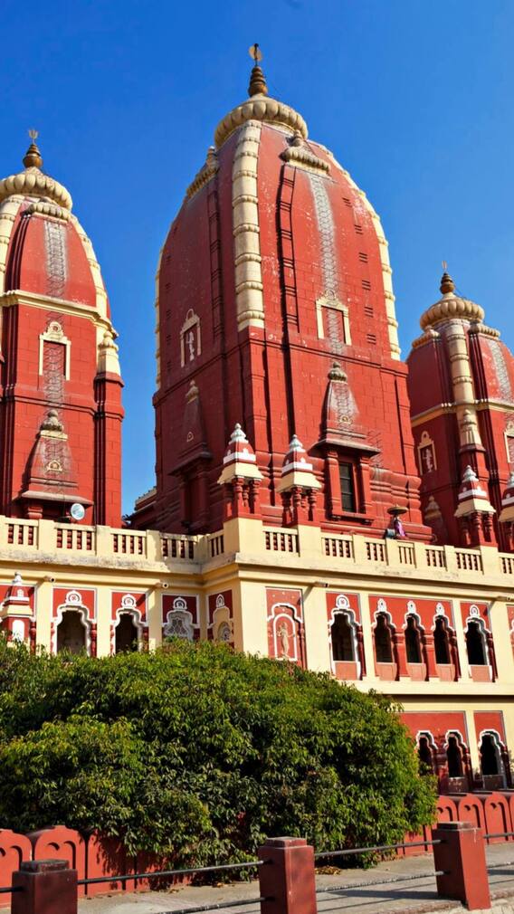 नए साल की शुरुआत दिल्ली के मंदिरों में भगवान के आशीर्वाद के साथ करें