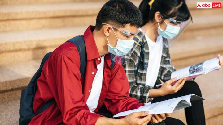 यमन में WHO के प्रतिनिधि और मिशन के प्रमुख डॉ. आर्टुरो पेसिगन ने कहा, हैजा और तीव्र पानी वाले दस्त जैसी जलजनित बीमारियों का प्रकोप पहले से ही कई बीमारियों के प्रकोप का सामना कर रहे स्वास्थ्य प्रणाली पर अतिरिक्त बोझ डालता है. WHO और मानवीय कार्यकर्ता गंभीर फंडिंग की कमी के कारण बढ़ती जरूरतों को पूरा करने के अपने प्रयासों में तनावग्रस्त हैं.