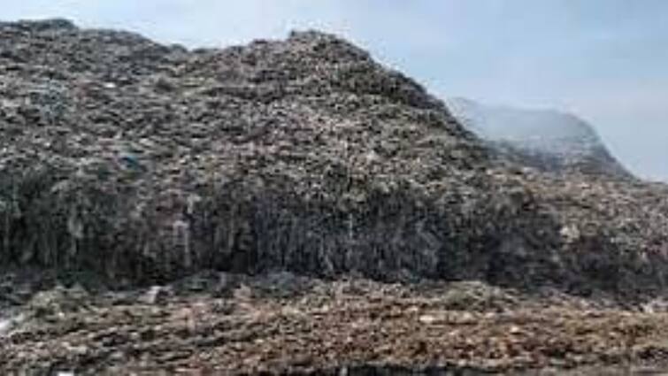 52-Foot-High Garbage Mountain In Rishikesh A Major Cause For Concern In The 'Yoga City'