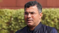 'पूरी जाट कौम को...', प्रवेश वर्मा का अरविंद केजरीवाल पर निशाना, पैसे बांटने को लेकर बढ़ा विवाद