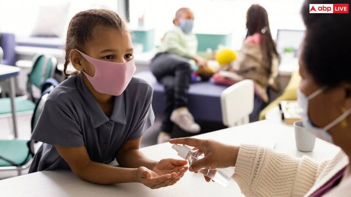 यमन में कई सालों से लगातार हैजा संक्रमण देखा गया है, जिसमें 2017 और 2020 के बीच सबसे बड़ा प्रकोप भी शामिल है. WHO की रिपोर्ट में यह भी कहा गया है कि नवंबर 2024 में दर्ज किए गए मामलों और मौतों की संख्या 2023 में इसी महीने की तुलना में 37% और 27% अधिक है.