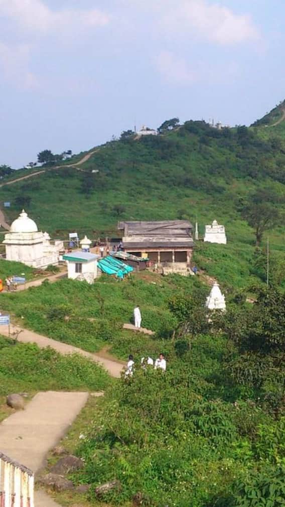 नए साल पर जाएं पारसनाथ पहाड़, खूबसूरत नजारे और रोमांचक यात्रा का लें अनुभव