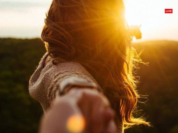 लव के लिहाज से नए साल का पहला महीना मेष राशि वालों के लिए शुभ रहेगा. सिंग्ल हैं तो शादी के लिए पार्टनर की तलाश शुरु हो सकती है.