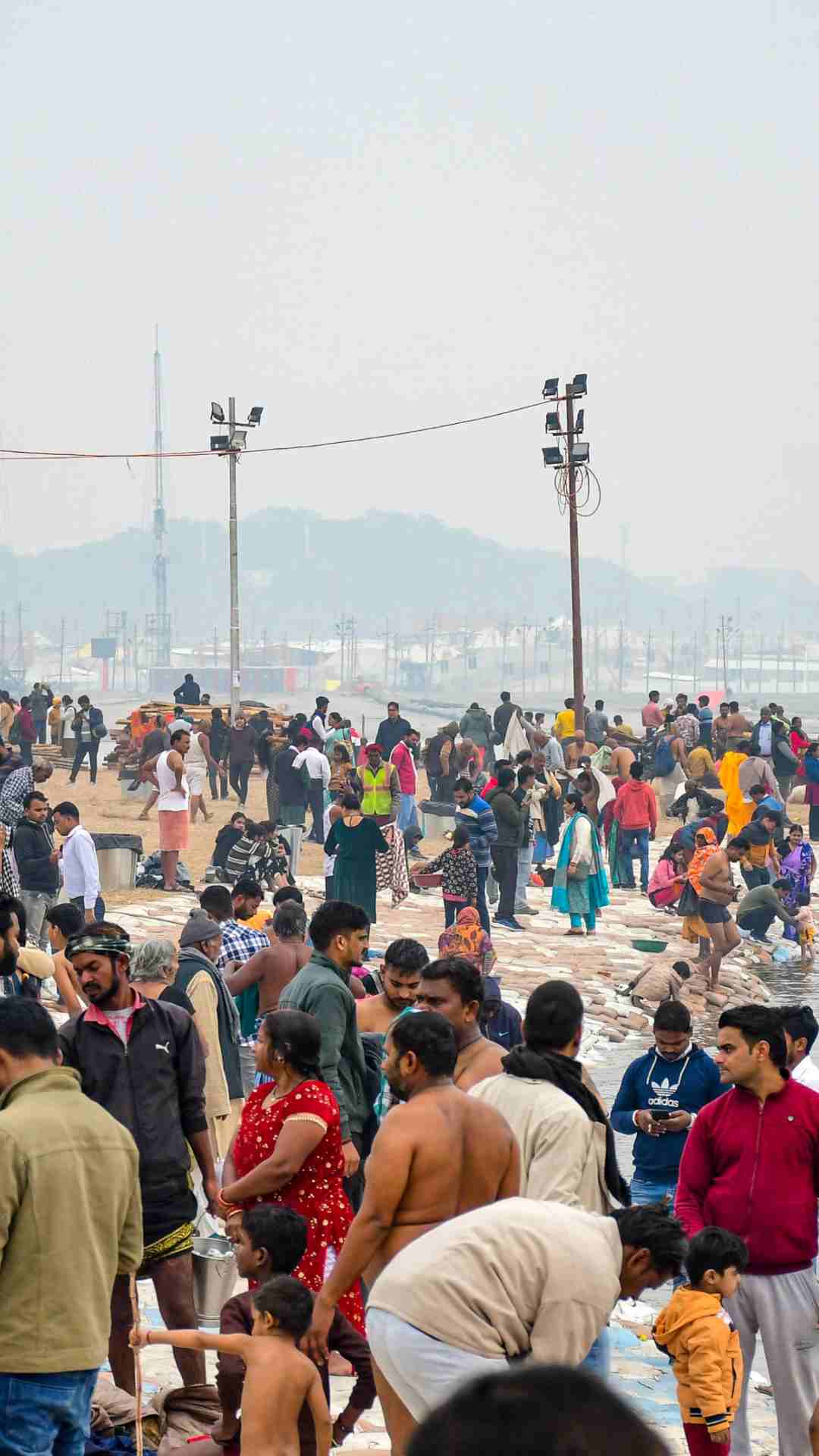 प्रयागराज में महाकुंभ के लिए स्थानीय स्तर पर श्रद्धालुओं की सुविधा के लिए तमाम उपाय किए जा रहे हैं