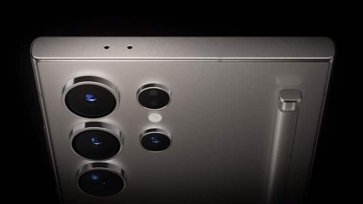 सैमसंग लवर्स Samsung Galaxy S25 5G सीरीज का बेसब्री से इंतजार कर रहे हैं. कंपनी इस सीरीज के कैमरा सेटअप में बड़ा अपग्रेड कर सकती है. सैमसंग का ये फोन जनवरी 2025 में लॉन्च हो सकता है.