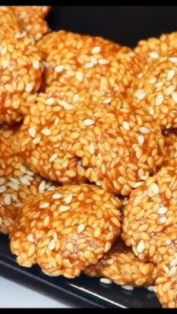 यूपी की 100 रुपये किलो वाली गुड़-दाल पट्टी सर्दियों में बनी लोगों की पसंदीदा मिठाई