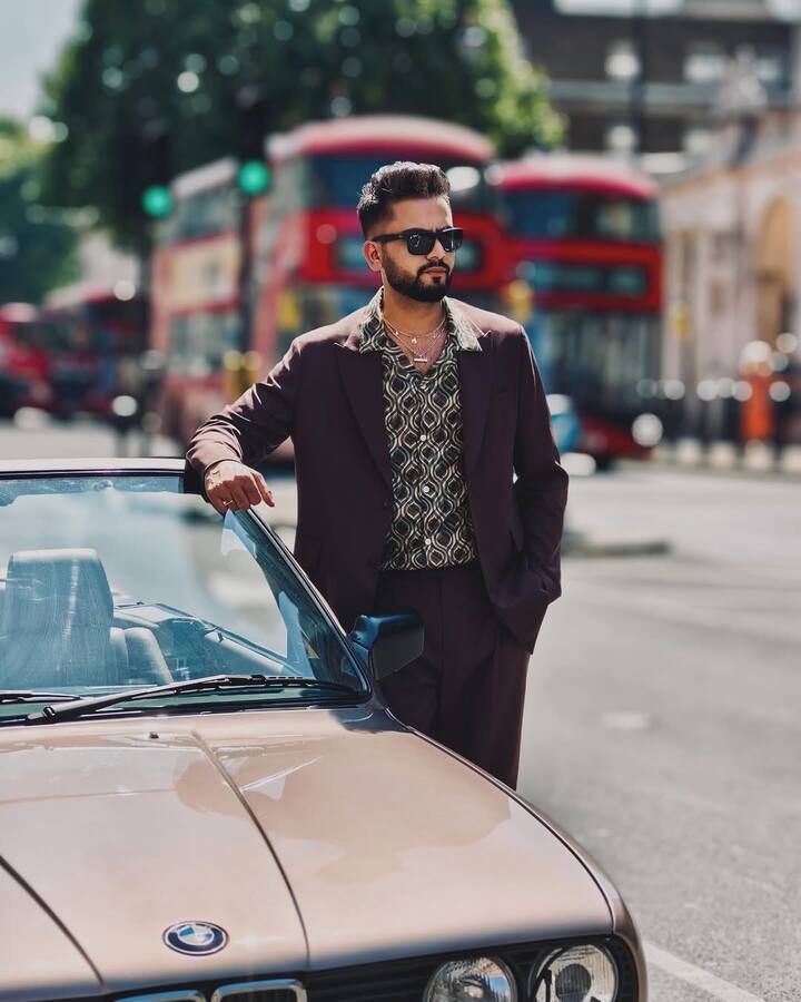 बिग बॉस ओटीटी के विनर एल्विश यादव भी खाना पकाते हुए नजर आने वाले हैं. एल्विश का नया रूप इस शो में दिखने वाला है.