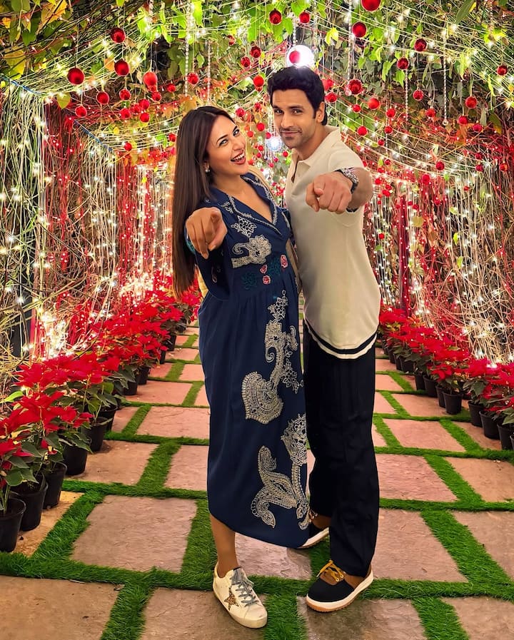 Divyanka wore a long denim dress on Christmas. In the pictures she was seen having fun with her husband.
