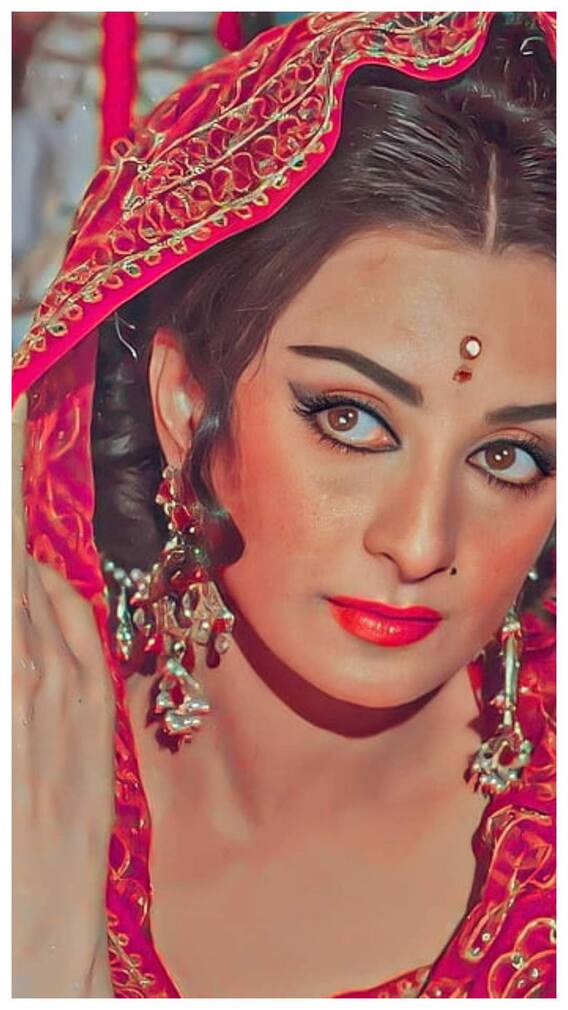 सायरा बानो ने सुनाया मनमोहन सिंह और दिलीप कुमार से जुड़ा ये किस्सा